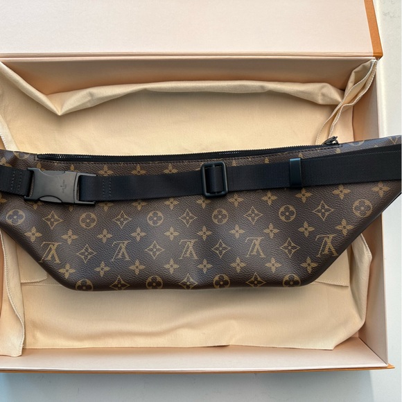 Louis Vuitton Christopher Bumbag Monogram Brown - Picture 6 of 15